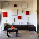 Johny International Hotel