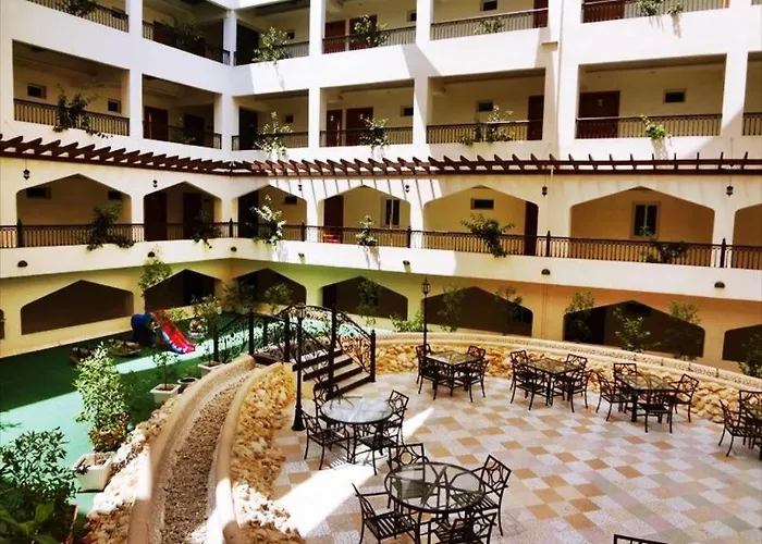 Johny International Hotel