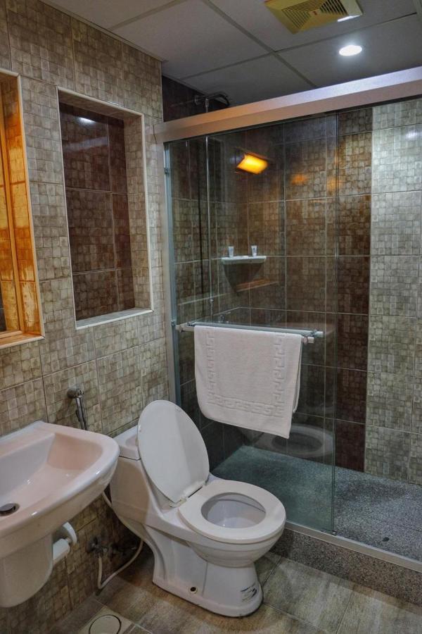 Johny International Hotel